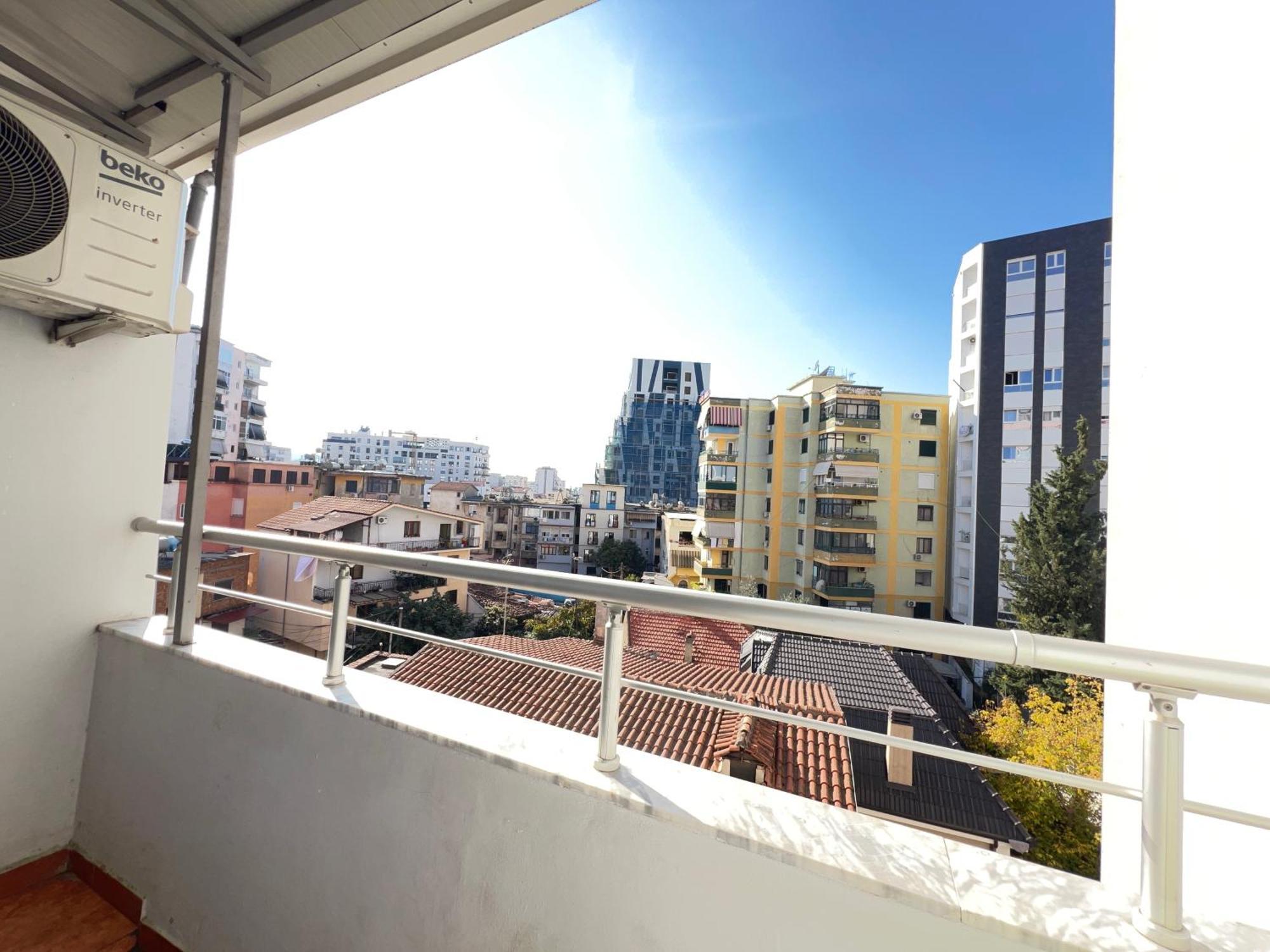 Sunlit House City Center Τίρανα Εξωτερικό φωτογραφία