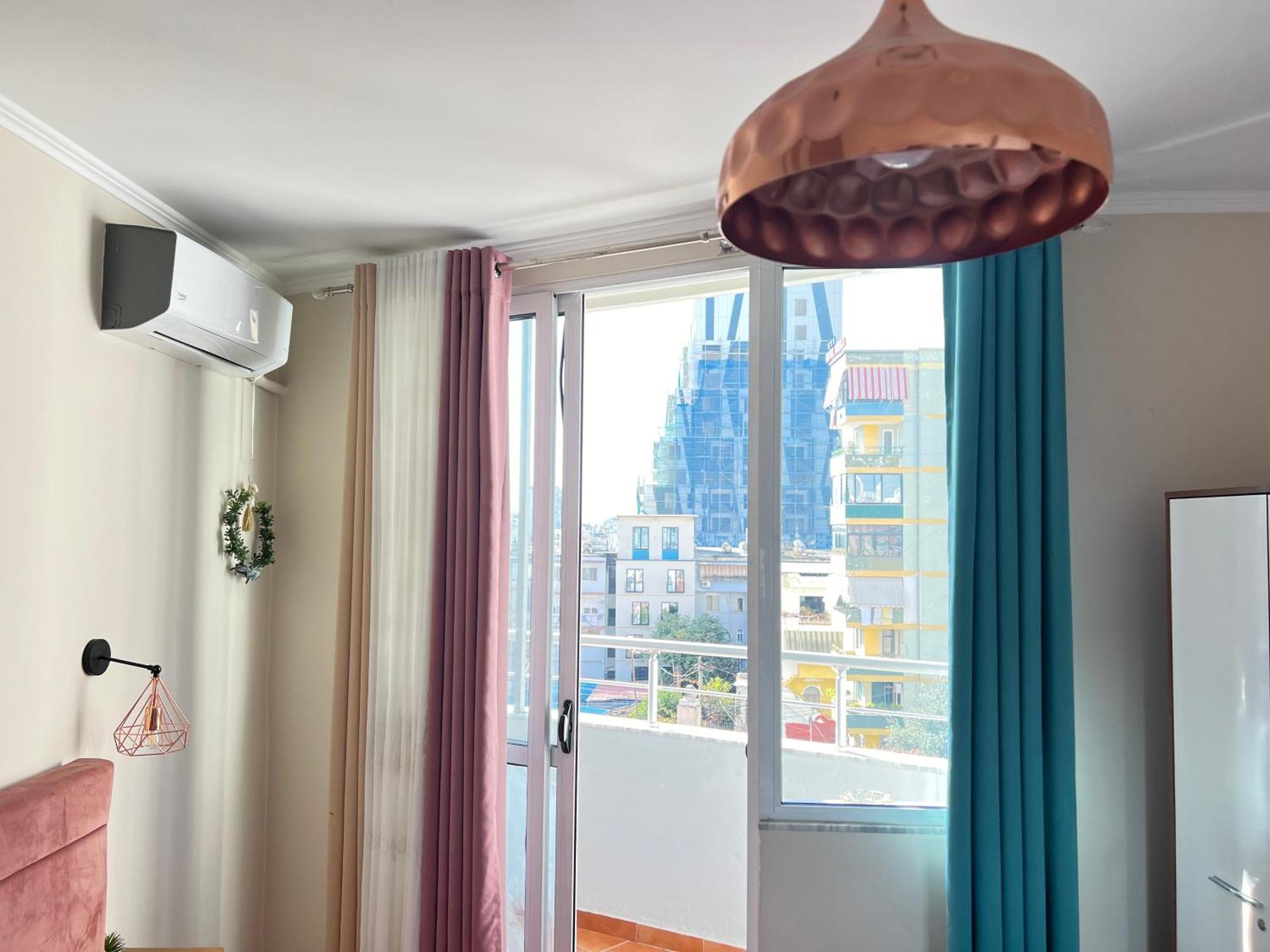 Sunlit House City Center Τίρανα Εξωτερικό φωτογραφία